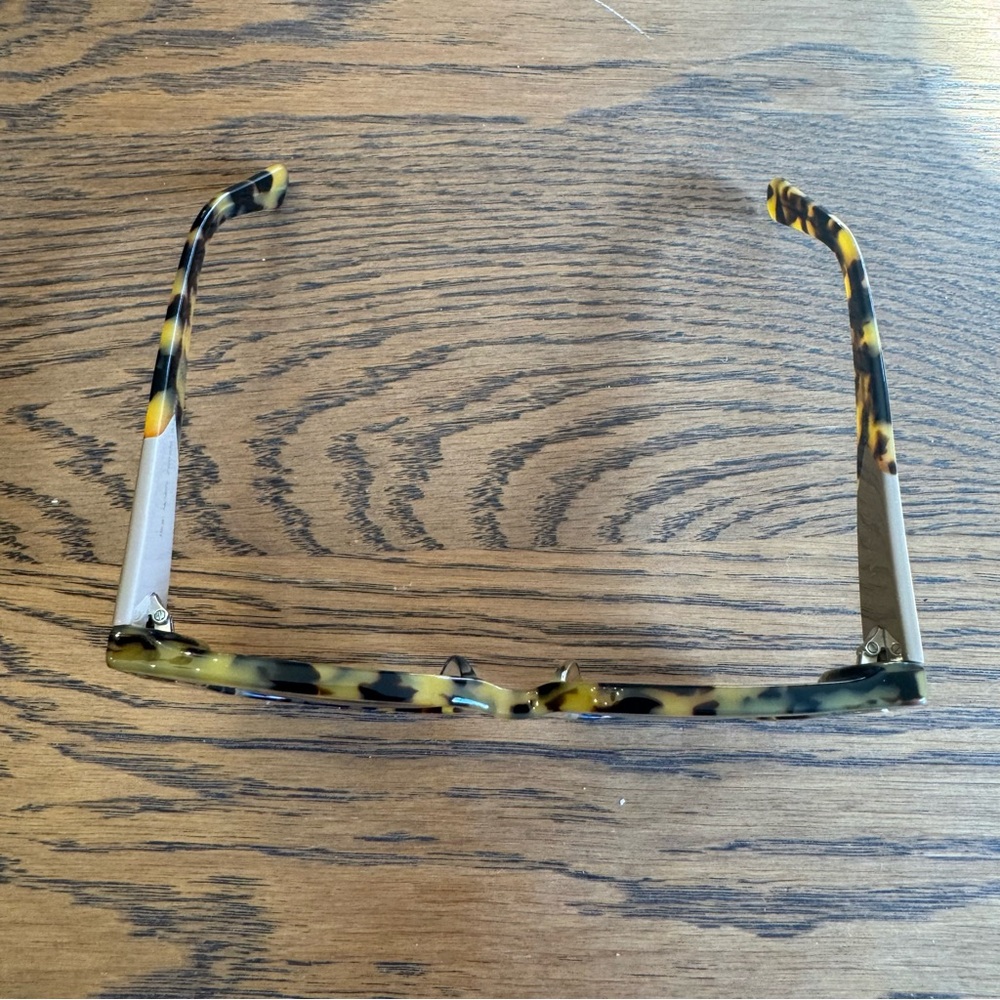 Tortoise Shell Sunglasses - Picture 5 of 6